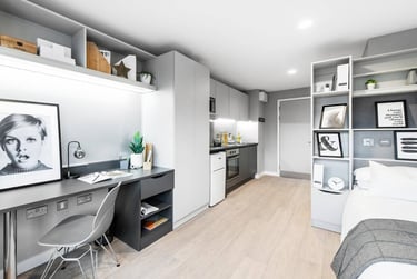 1 bed studio, Clifford House Stadium Way, Mount Pleasant, Exeter, EX46AQ - Image 3